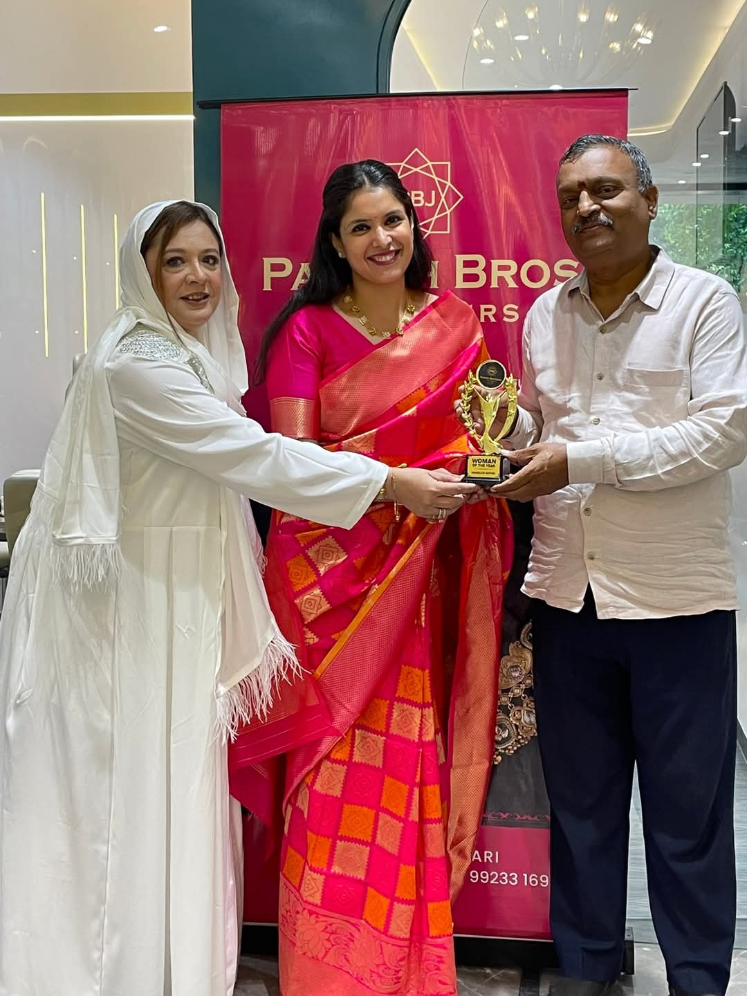 Woman of the year, Presented by Batukhbhai Jewellers, Dharampeth